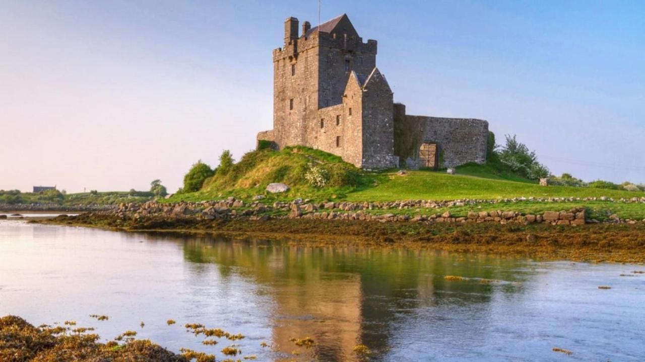 Claregalway Hotel Екстериор снимка