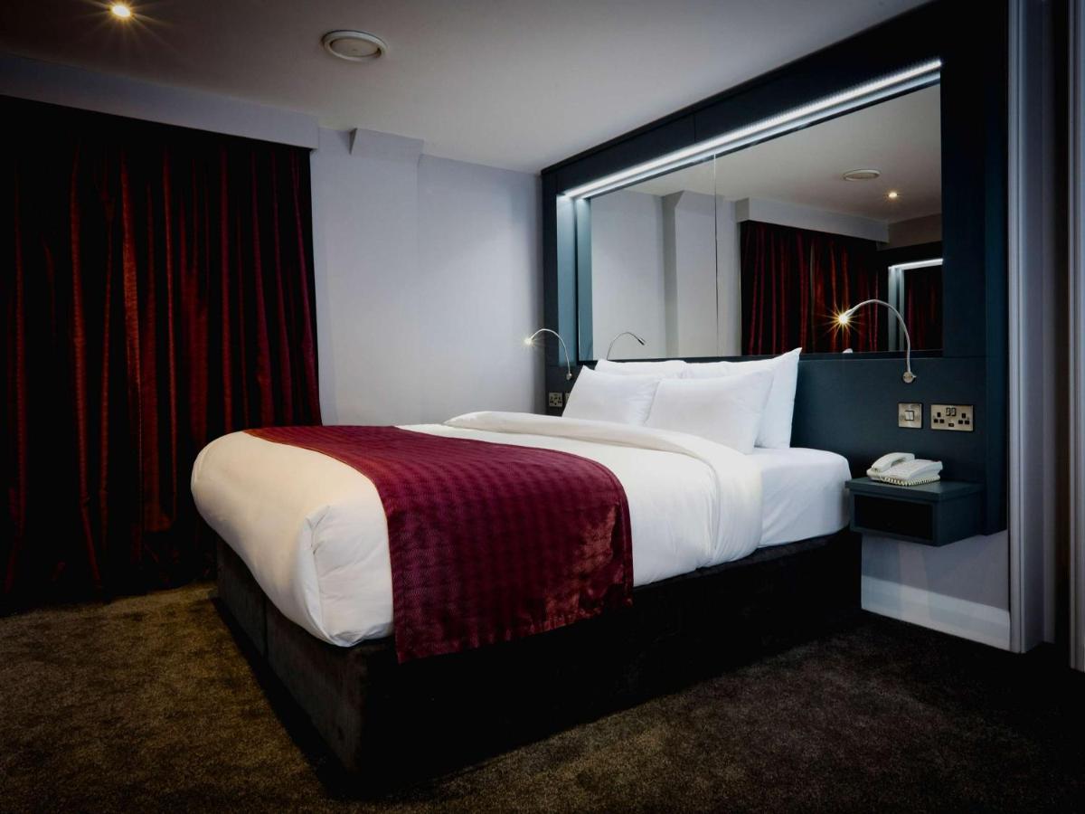 Claregalway Hotel Екстериор снимка
