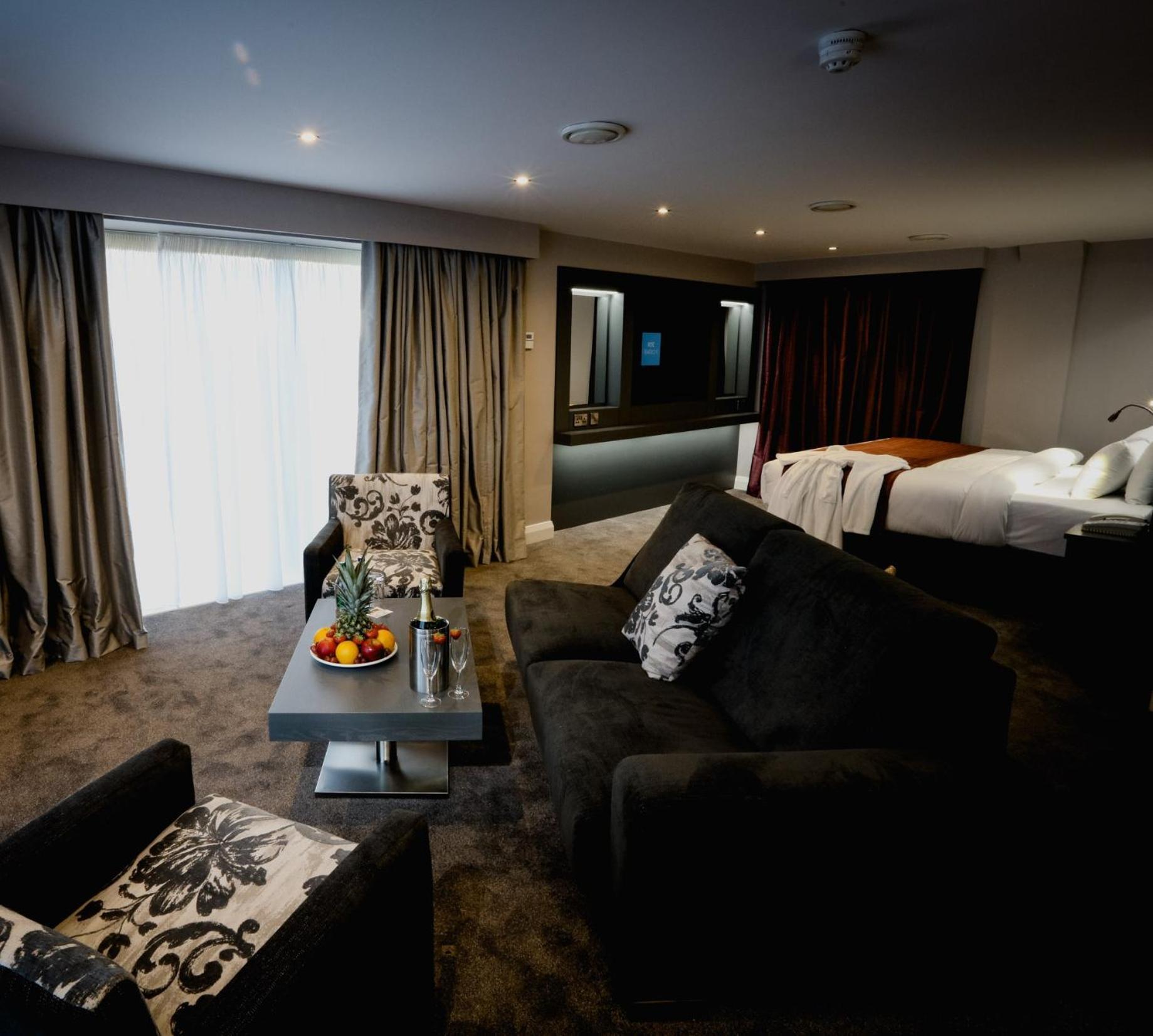 Claregalway Hotel Екстериор снимка