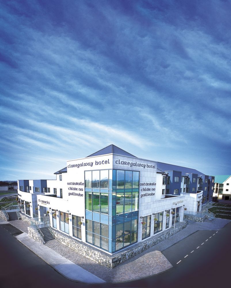 Claregalway Hotel Екстериор снимка